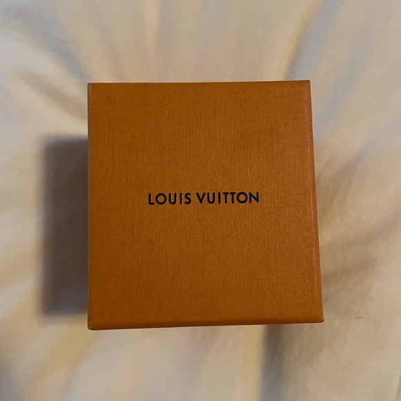 LOUIS VUITTON Berg Empreinte LV Ring 18k solid Yellow Gold sz 52 - Picture 4 of 14